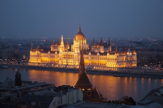 Βουδαπέστη-Βιέννη-Πράγα για Δεκέμβριο