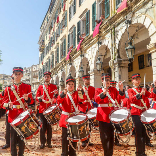 Κέρκυρα, όταν η Άνοιξη ψάλλει Ανάσταση
