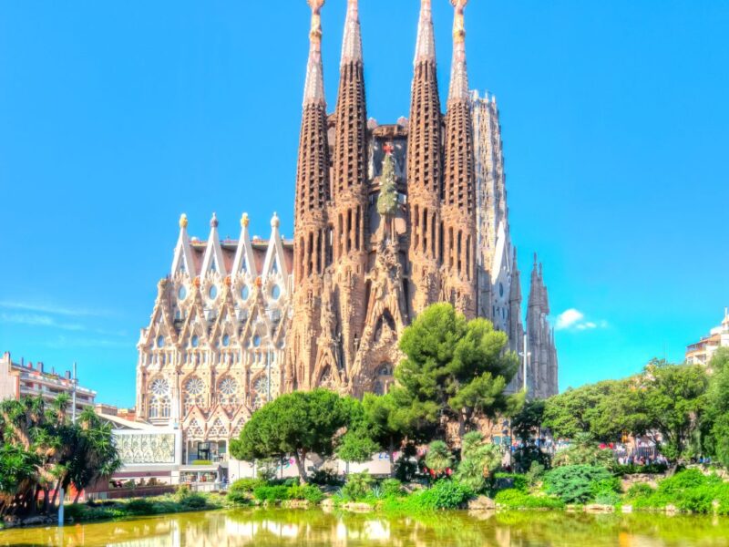Βαρκελώνη 4,5 ημέρες Φεβρουάριος - Αύγουστος
