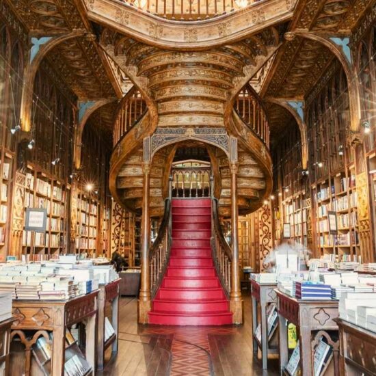 Livraria Lello: Το πιο όμορφο βιβλιοπωλείο στο Πόρτο και η ιστορία του